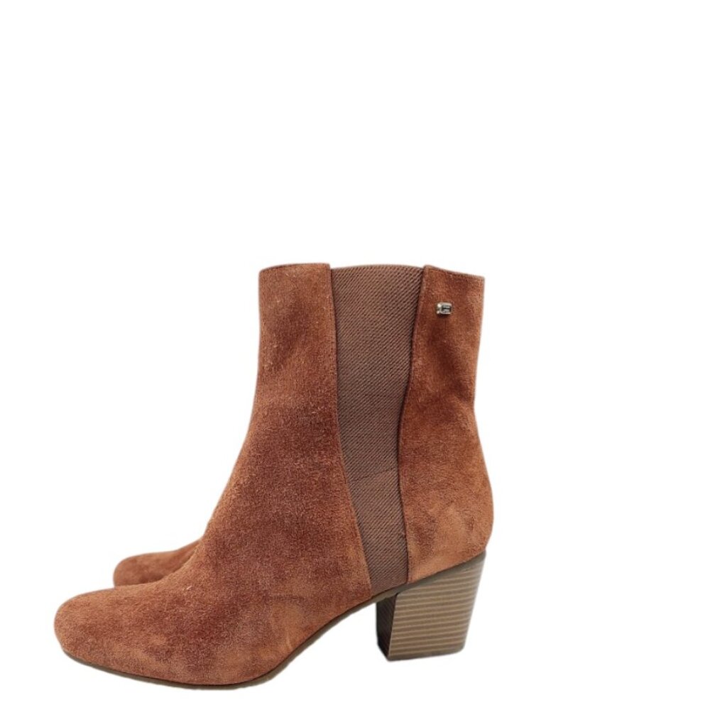 Bandolino Women's Brown Brick Adelun Cognac Suede Block Heel Ankle Bootie 8.5M